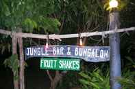 ภายนอกอาคาร Jungle Bar & Bungalow