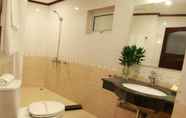 ห้องน้ำภายในห้อง 7 Hoang Ngoc Hotel