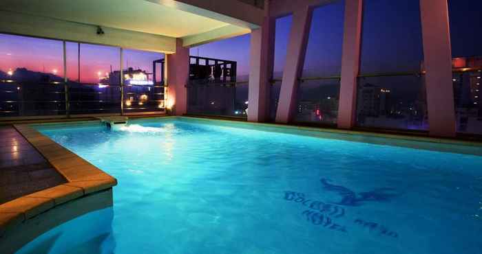 Swimming Pool Golden Rain Hotel Nha Trang