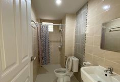 In-room Bathroom 7 Warisa Apartment 