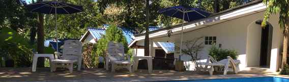 Kolam Renang 2 Lonely Beach Resort