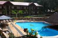 Swimming Pool Nataasan Beach Resort and Dive Center