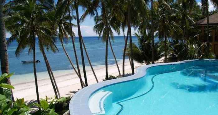 Kolam Renang Anda White Beach Resort