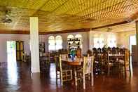 Lobby Bohol's Dapdap Beach Resort