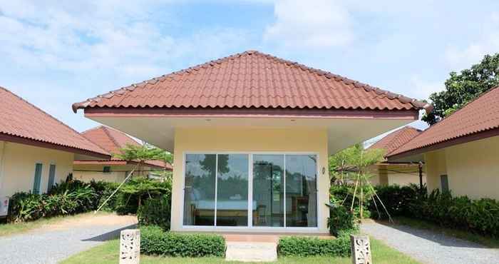 Bangunan Villa Green Leaf