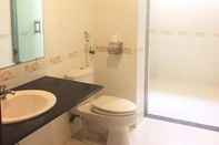 Toilet Kamar Vuong Dinh 1 Hotel