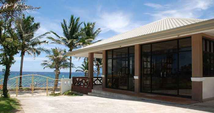 Exterior Surfville Resort