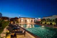 Swimming Pool Ivory Villa City