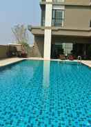 SWIMMING_POOL 