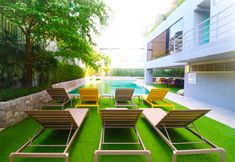 Swimming Pool 7 The Quarter Saladaeng by UHG