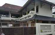 Bangunan 2 Affordable Room near Airport at 488 Home