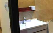 Phòng tắm bên trong 5 Emirates Hotel & Apartment