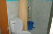 Toilet Kamar 2 Sannie Pension