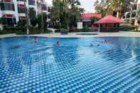 สระว่ายน้ำ Palmeraie Beach Hotel