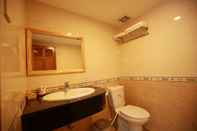 In-room Bathroom Lien Huong Hotel