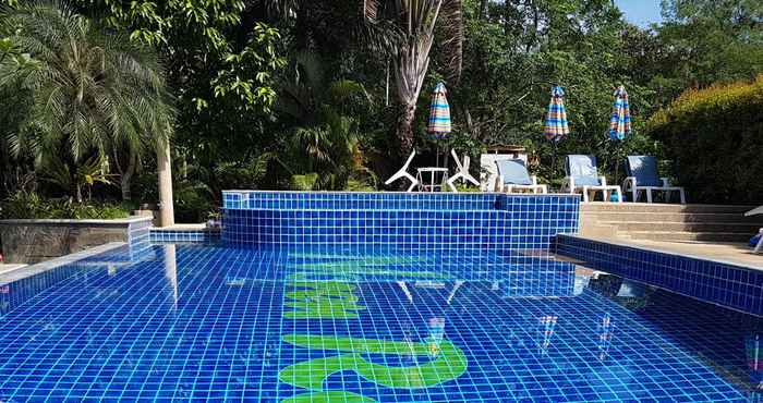 Kolam Renang Noren Resort