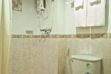 客室内バスルーム Chang Puak Hotel