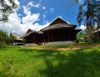 Lobby 2 Apirata Resort