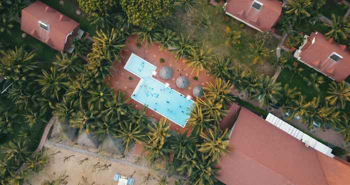 Điểm tham quan lân cận Huong Phong Ho Coc Beach Resort