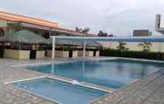 Kolam Renang 3 UKL Ever Resort Hotel