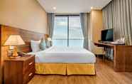 Phòng ngủ 5 Yarra Ocean Suites Danang