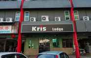 Bên ngoài 6 Kris Lodge