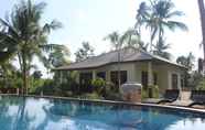 สระว่ายน้ำ 3 Blue Coconut Residence