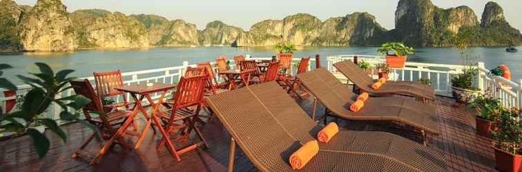 Sảnh chờ Halong Golden Bay Cruise