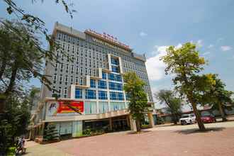 Bên ngoài 4 Vinh Plaza Hotel