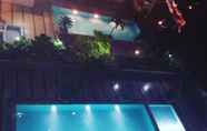Swimming Pool 6 Glossy Margonda Residence 3