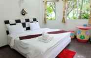 Bedroom 7 Baan Kung Nam Resort