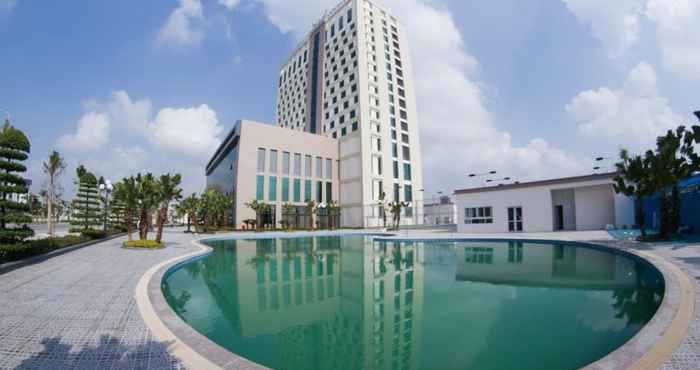 Swimming Pool Muong Thanh Grand Thanh Hoa Hotel