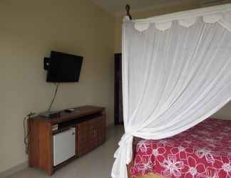 Kamar Tidur 2 Sirkus Guesthouse 