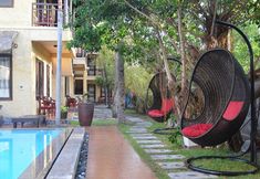 Hồ bơi 4 Rang Garden Hill Side Resort