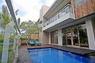 Swimming Pool Greenfield Luxury Villas
