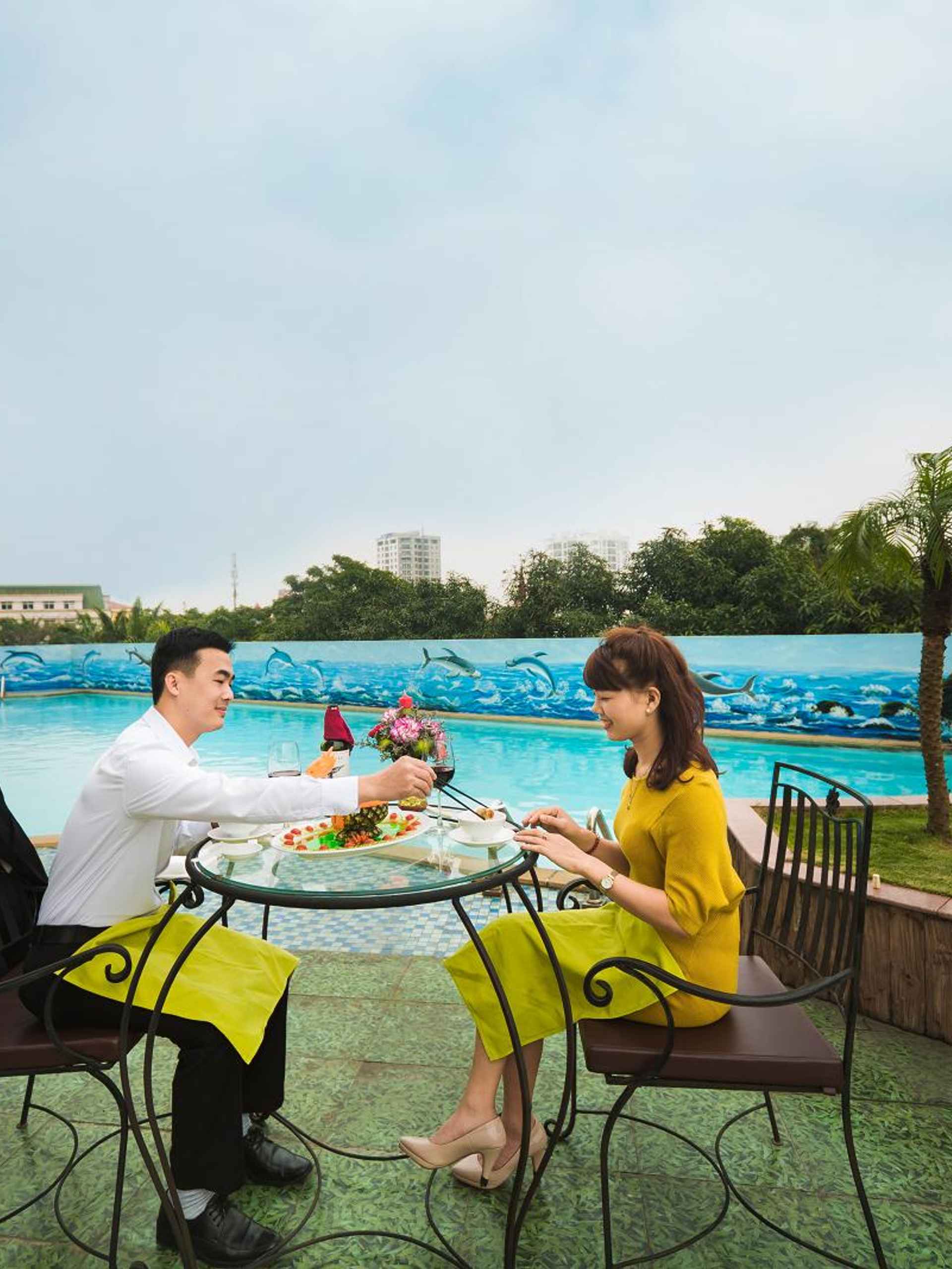 Hồ bơi Muong Thanh Grand Phuong Dong Hotel