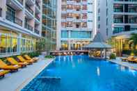 Swimming Pool Hotel J Pattaya