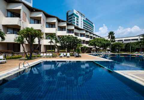 Swimming Pool  Tropicana Hotel Pattaya