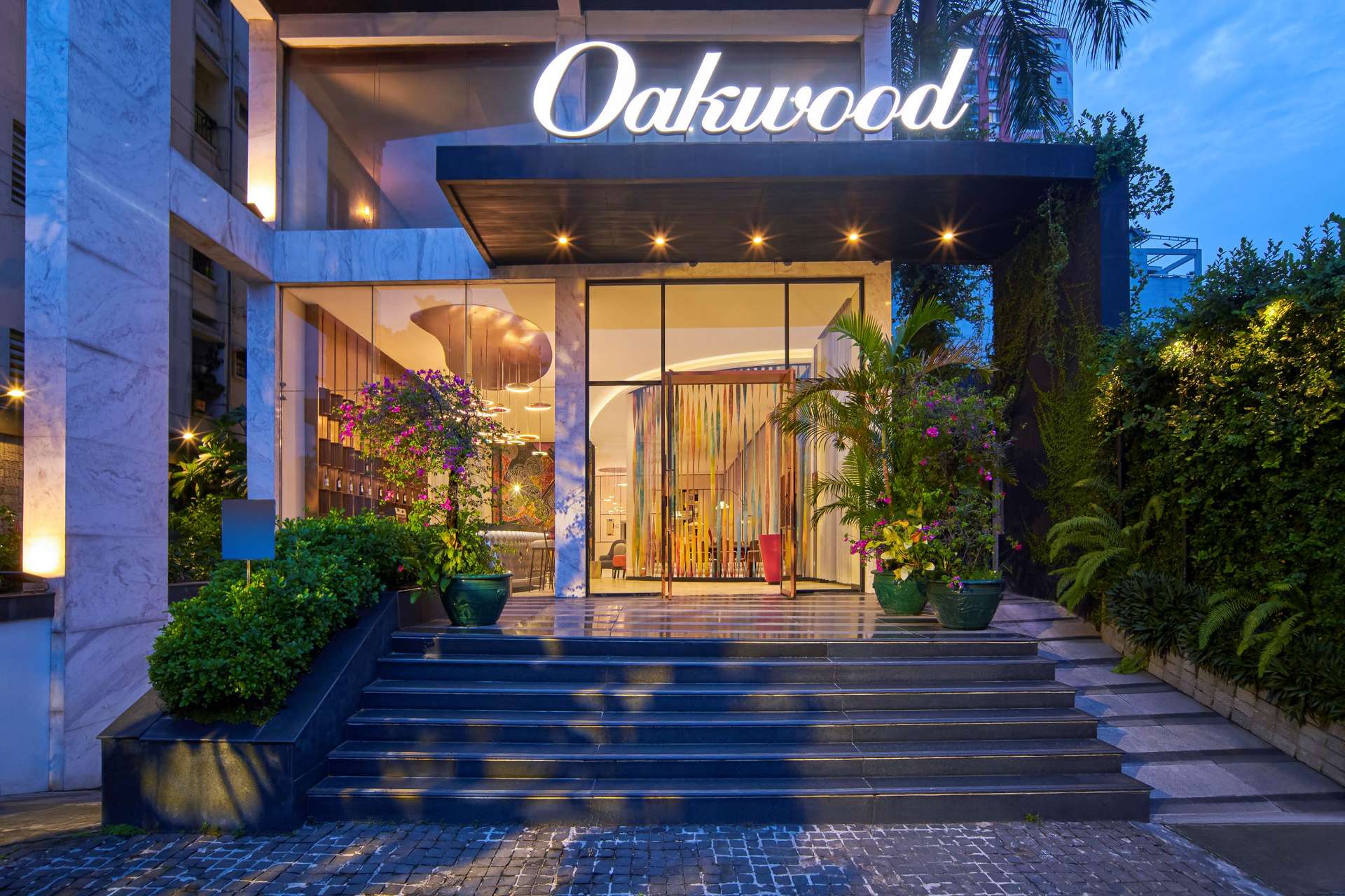 Oakwood Hotel & Apartments Saigon - Khách sạn gần bệnh viện ung bướu