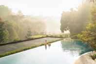 Swimming Pool Padma Hotel Bandung