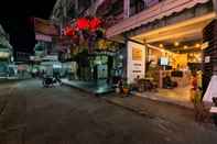 Bên ngoài Wire Hostel Patong