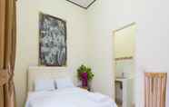 Kamar Tidur 3 Bali Surf House Canggu 2