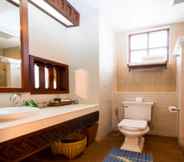 In-room Bathroom 2 Pukha Nanfa Hotel