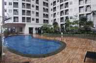 Kolam Renang Comfy Room at Serpong Greenview Apartment