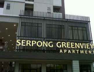 Exterior 2 Cozy Room at Serpong Greenview Apartment