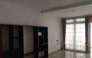 ล็อบบี้ 3 Single Room at Gading Elok Timur near MKG Mall (KG2)