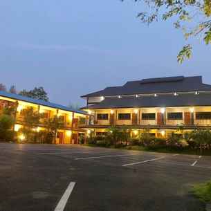 Hugpua Hotel, THB 905.69