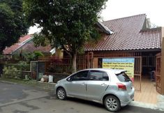 Exterior 3 Cozy Room at Anggrekloka near Teras Kota Mall (AGK)