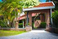 Bangunan Royal Lee Resort and Spa