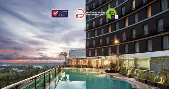 Kolam Renang Swiss-Belinn Singkawang